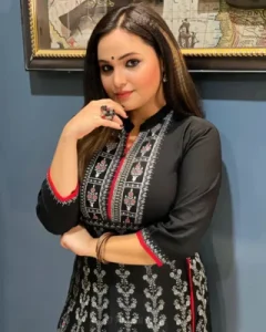 Aaliya Zaaz 320x400 1