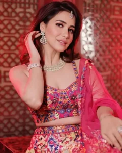 Akshitaa Agnihotri 320x400 1
