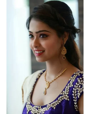 Anoushka Gonsalves 320x400 1