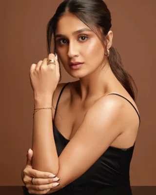 Antara Banerjee 320x400 1