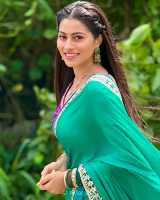 Aparna Dixit 320x400 1