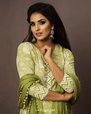 Arya Tiwari 320x400 1