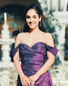 Bushra Shaikh 320x400 1