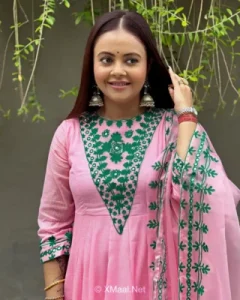 Devoleena Bhattacharjee 320x400 1