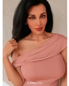Flora Saini 320x400 1