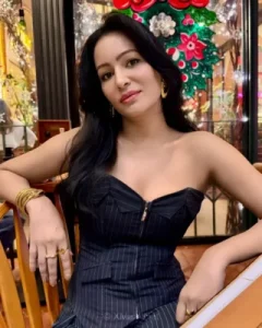 Pooja Bisht 320x400 1