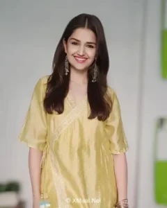 Tara Alisha Berry 320x400 1