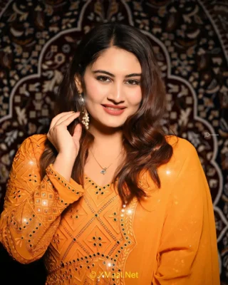 Vedika Bhandari 320x400 1